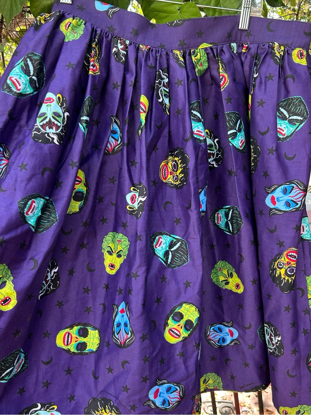 Vixen Micheline Pitt x Ben Cooper Purple Mask Skirt Size 4X